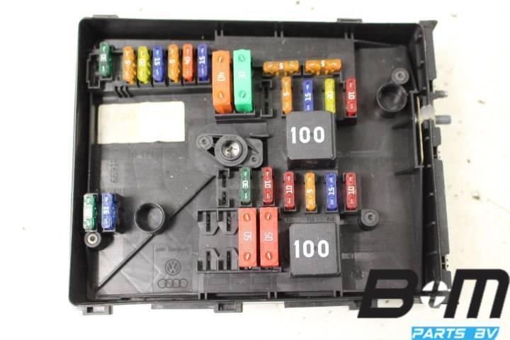 Zekeringkast in motorruimte VW Golf 6, Auto-onderdelen, Elektronica en Kabels, Gebruikt