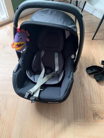 Maxi cosi beschikbaar voor biedingen