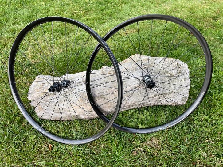 DT swiss met Duke Lucky Jack 29" Boost carbon wielset, Fietsen en Brommers, Fietsonderdelen, Gebruikt, Mountainbike, Wiel, Verzenden