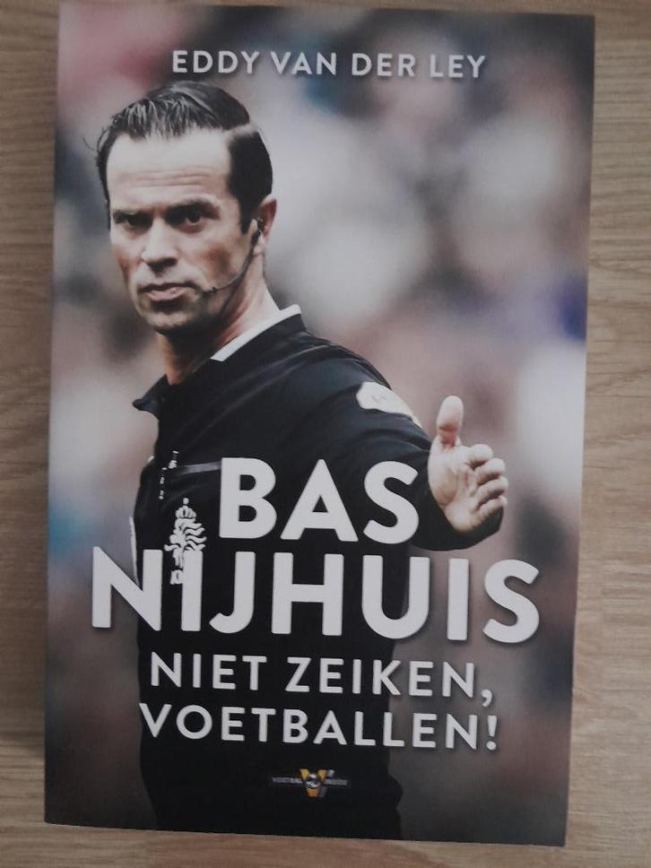 Bas Nijhuis: niet zeiken, voetballen!, Boeken, Sportboeken, Nieuw, Balsport, Ophalen