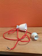 GRATIS Witte Lampfitting met Rode Kabel, Ophalen, Stof, Gebruikt, 75 cm of meer