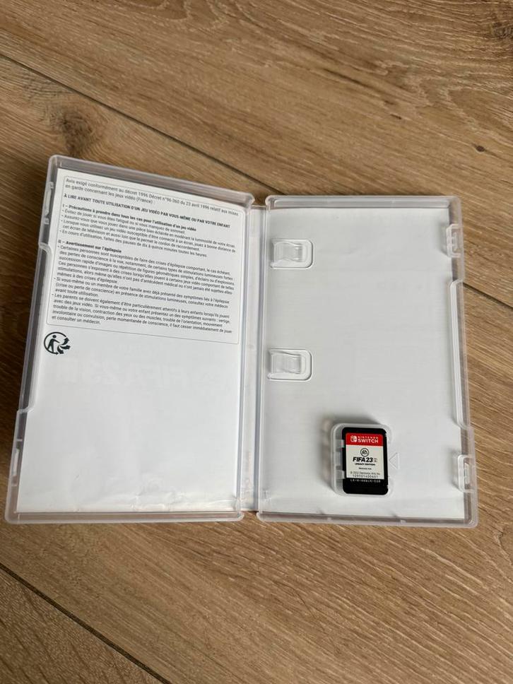 FIFA 23 Nintendo Switch - Voetbalplezier!, Spelcomputers en Games, Games | Nintendo DS, Zo goed als nieuw, Sport, 1 speler, Vanaf 3 jaar
