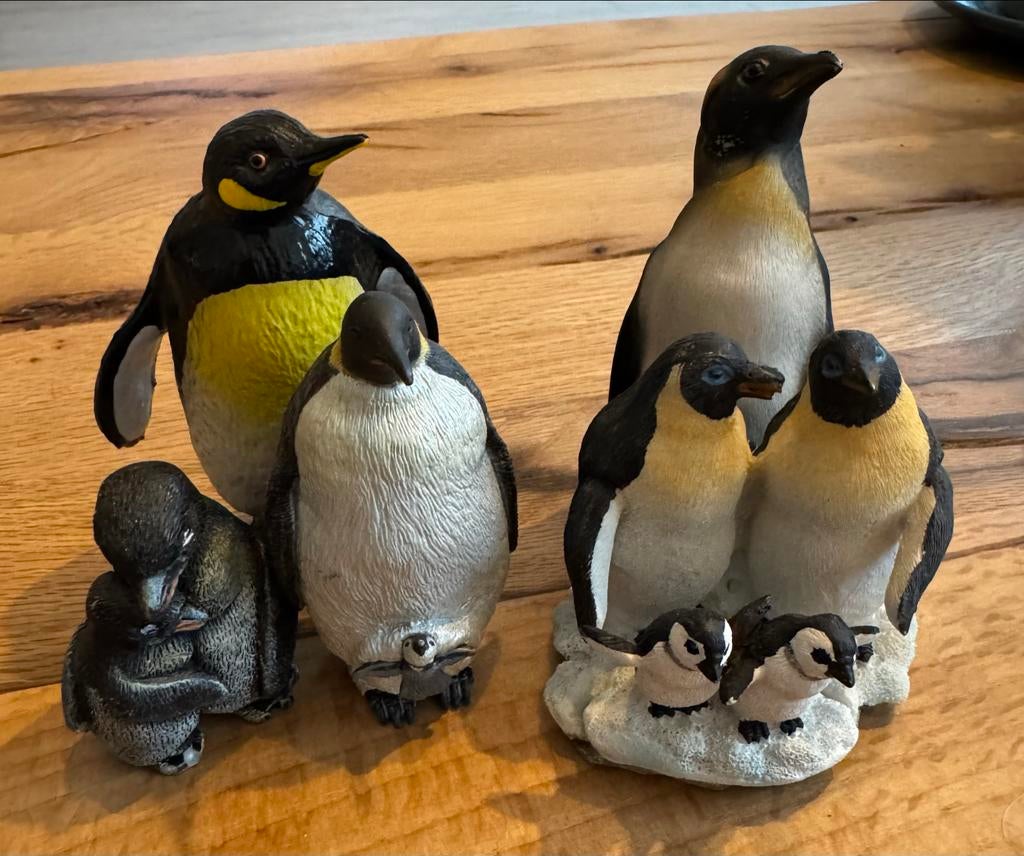 Set van 5 gedetailleerde Pinguïn beeldjes / Miniaturen, Tuin en Terras, Tuinbeelden, Ophalen of Verzenden, Gebruikt, Kunststof