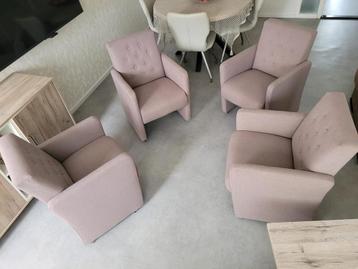 Set zitstoelen te koop beschikbaar voor biedingen