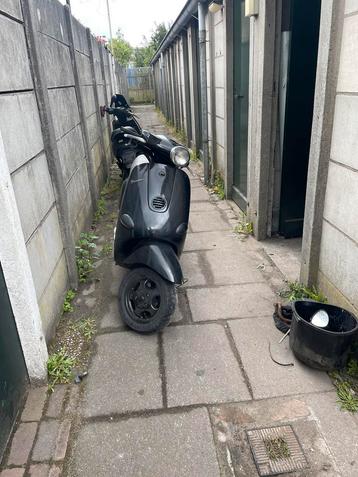Vespa et2 frame op brom beschikbaar voor biedingen