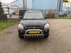 Hyundai Tucson 2.0i Dynamic, Auto's, Hyundai, 4 cilinders, Zwart, Origineel Nederlands, Handgeschakeld