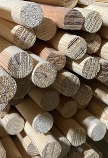 Rondhout grote partij - rond 12 mm - 210 cm lang beschikbaar voor biedingen