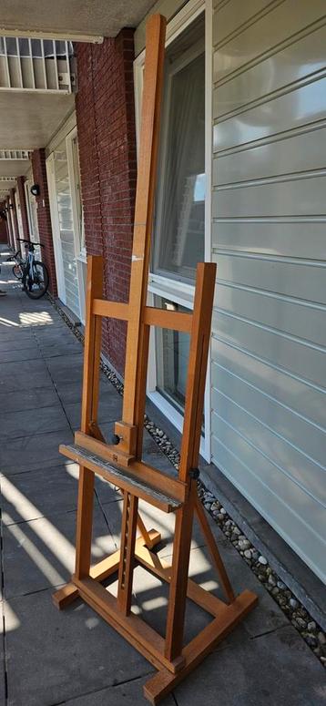Grote houten schildersezel Talens beschikbaar voor biedingen