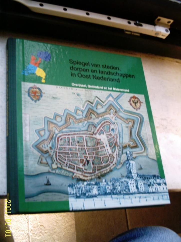 Luchtfoto's en oude kaarten van Oost Nederland., Boeken, Atlassen en Landkaarten, Zo goed als nieuw, Landkaart, Nederland, 1800 tot 2000