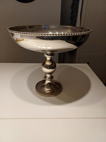 XL Prachtige zilverkleurig metalen standaard met parelrand  beschikbaar voor biedingen