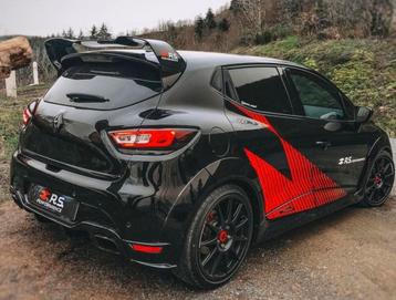 Clio 4 Rs Roof Spoiler Nieuw beschikbaar voor biedingen