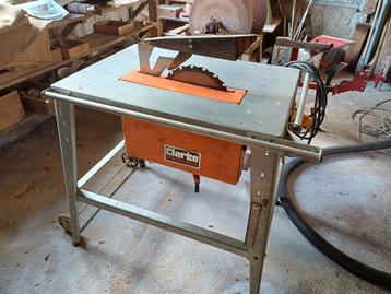 Zaagmachine / zaagtafel beschikbaar voor biedingen