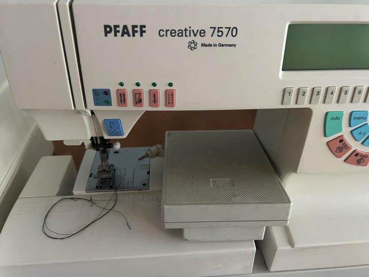 Pfaff creative 7570 naai en borduurmachine, Hobby en Vrije tijd, Naaimachines en Toebehoren, Gebruikt, Naaimachine, Pfaff, Ophalen