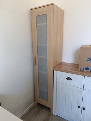 Kast IKEA beschikbaar voor biedingen