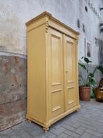 Vintage Gele Kast Houten Voorraad Kast Antiek Landelijk Geel, Ophalen of Verzenden, Gebruikt
