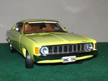 1/18 1973 Valiant VJ Charger XL 6-Pack Limelight beschikbaar voor biedingen