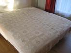 Nieuw, gehaakt sprei met hand geborduurde bloemen., Wit, Ophalen of Verzenden, Deken of Dekbed, Nieuw