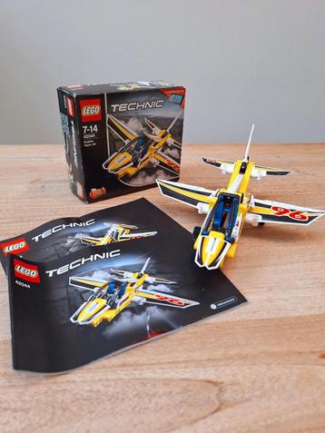 Lego Technic 42044 - 2-in-1 Display Team Straaljager beschikbaar voor biedingen