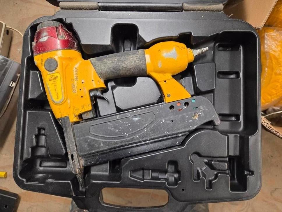 Union Brad  tacker tm 64 mm, Doe-het-zelf en Verbouw, Ophalen of Verzenden, Gebruikt