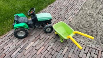 Speelgoed tractor beschikbaar voor biedingen