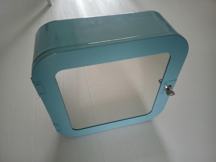 retro medicijnkastje ikea met spiegel en slot, Verzamelen, Retro, Huis en Inrichting, Ophalen of Verzenden