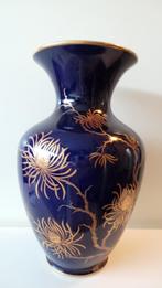 Kobalt blauw met goud handgeschilderd bloemen vaas Bavaria, Ophalen of Verzenden