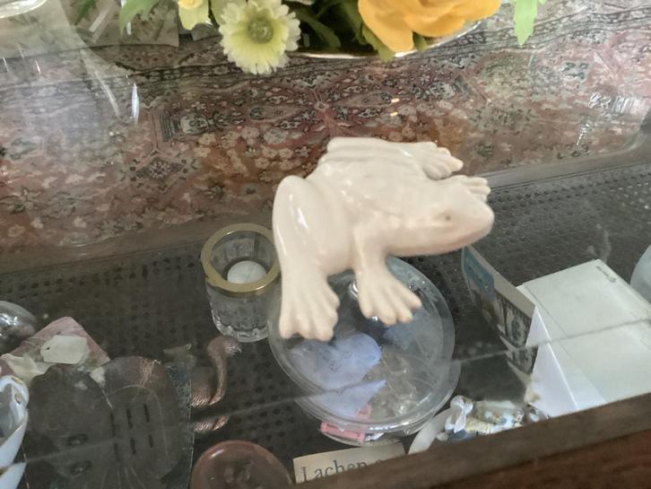 Kikker porselein // hoog 3 cm