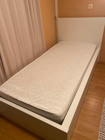 Bed Ikea - afbeelding 1