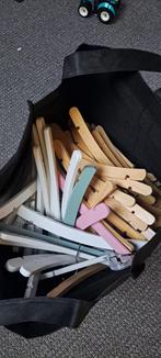 Baby kleding hangers, Kleding | Dames, Kledinghangers, Ophalen of Verzenden, Zo goed als nieuw, Hout, Kinderen