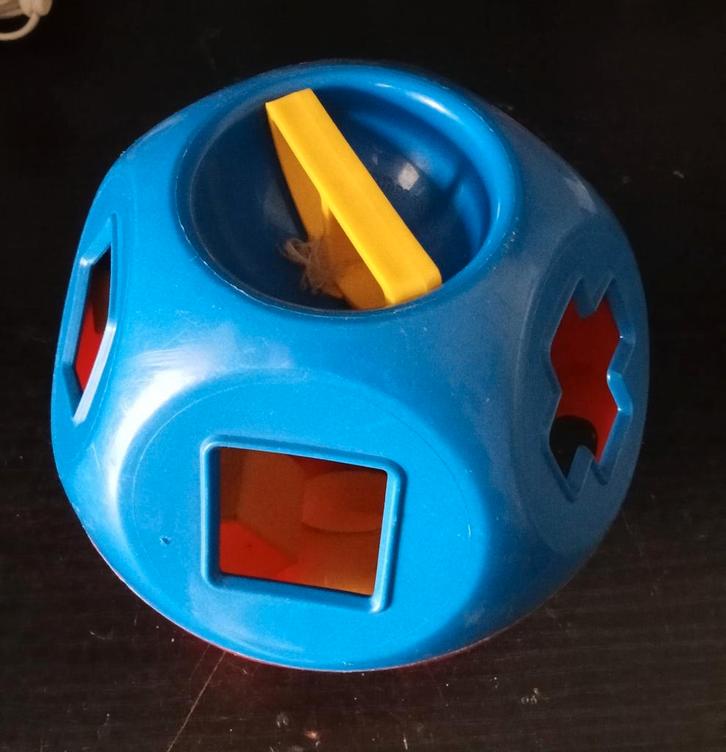 De bekende vintage hollebol van tupperware. Vormenstoof - v, Kinderen en Baby's, Speelgoed | Babyspeelgoed, Gebruikt, Overige typen