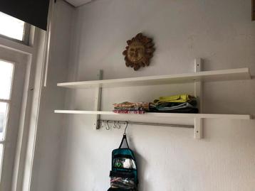 Mooie wandplanken - Makkelijk te bevestigen! beschikbaar voor biedingen
