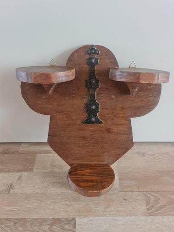 Antieke hardhouten wandplank – uniek en decoratief beschikbaar voor biedingen