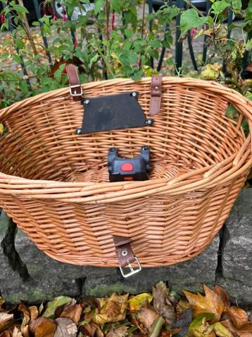 Hondenmand voor op de fiets beschikbaar voor biedingen