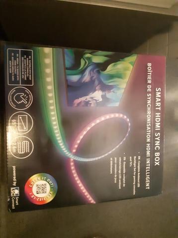 Te koop HDMI Sync box met lichtstrip

 beschikbaar voor biedingen