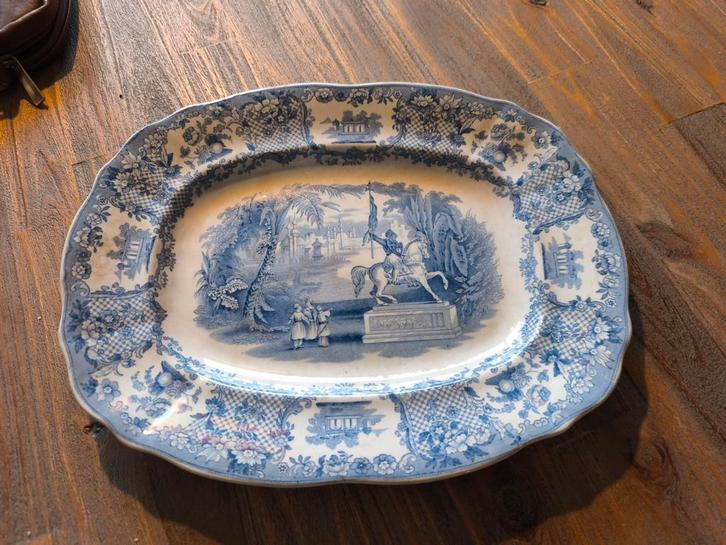 Petrus Regout Maastricht schaal decor Oriënt, Antiek en Kunst, Antiek | Servies los, Ophalen of Verzenden