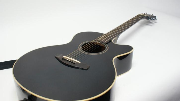 Yamaha Compass Series Elektro-Akoestische Gitaar Zwart, Muziek en Instrumenten, Snaarinstrumenten | Gitaren | Akoestisch, Zo goed als nieuw