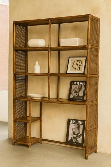Vintage Bamboe & Rotan Kast beschikbaar voor biedingen