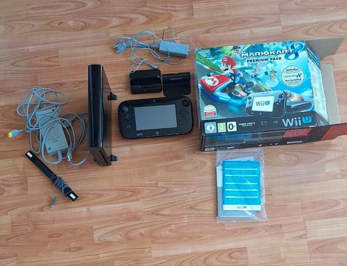 Wii U Deluxe Mario Kart 8 Ed in doos met alle kabels etc., Spelcomputers en Games, Spelcomputers | Nintendo Wii U, Zo goed als nieuw