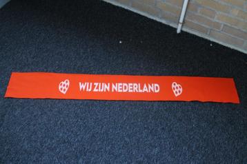 1x NIEUW KNAL ORANJE SJAAL "WIJ ZIJN NEDERLAND" beschikbaar voor biedingen