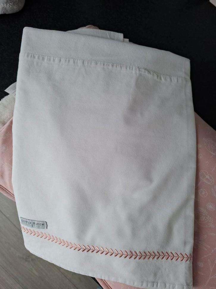Ledikant Dekentje(roze)en lakentje merk Little Dutch, Kinderen en Baby's, Kinderkamer | Beddengoed, Zo goed als nieuw, Deken of Dekbed