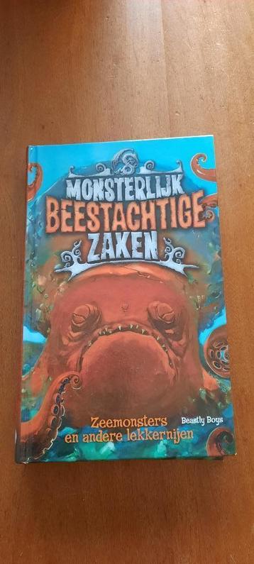 Monsterlijk beestachtige zaken beschikbaar voor biedingen