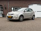 Hyundai i20 1.2 5-DRS 2009 Grijs, 450 kg, 4 cilinders, Origineel Nederlands, Handgeschakeld