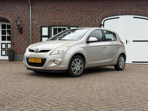 Hyundai i20 1.2 5-DRS 2009 Grijs, Auto's, Hyundai, Particulier, i20, Benzine, A, Hatchback, Handgeschakeld, Origineel Nederlands