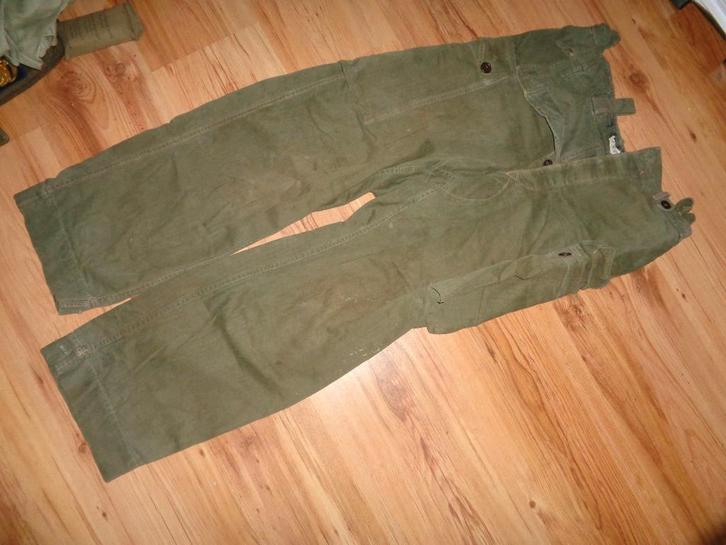 Oude tropenbroek HBT NL leger Ned Indie KNIL?, Verzamelen, Militaria | Algemeen, Landmacht, Kleding of Schoenen, Nederland, Verzenden