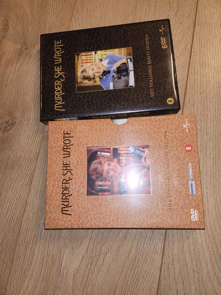 Murder She Wrote Seizoen 1 & 2 DVD Box, Boeken, Godsdienst en Theologie, Zo goed als nieuw, Ophalen of Verzenden