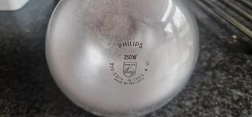 3 Philips 250 Watt warmhoudlampen beschikbaar voor biedingen
