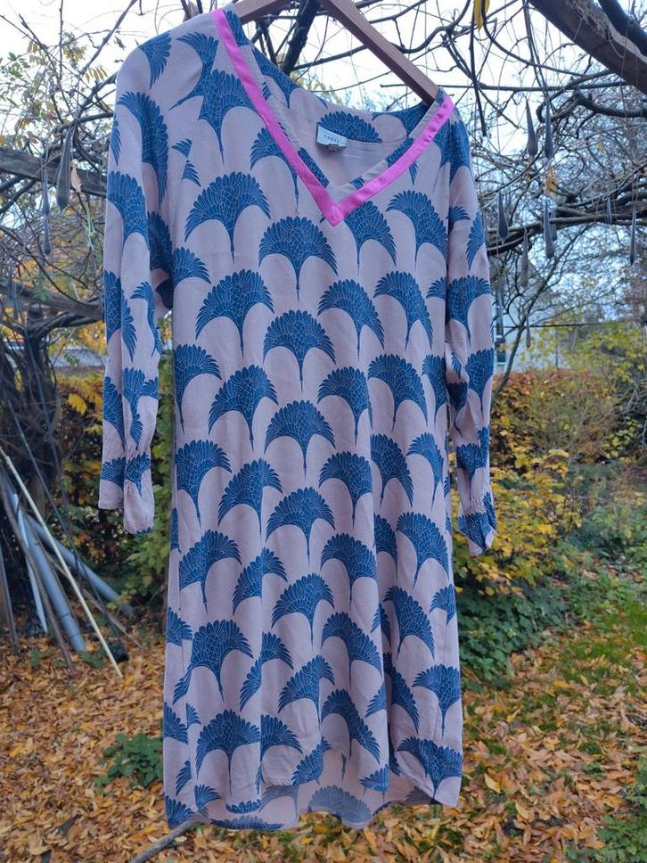 Dante 6 Jurk met Kraanvogels - Maat M, Kleding | Dames, Jurken, Zo goed als nieuw, Maat 38/40 (M), Overige kleuren, Knielengte