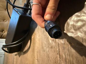 accu lader fiets batavus 5 pins beschikbaar voor biedingen