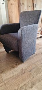 Vier bruine eetkamerstoelen met parketwielen, Huis en Inrichting, Stoelen, Ophalen, Zo goed als nieuw, Bruin, Vier