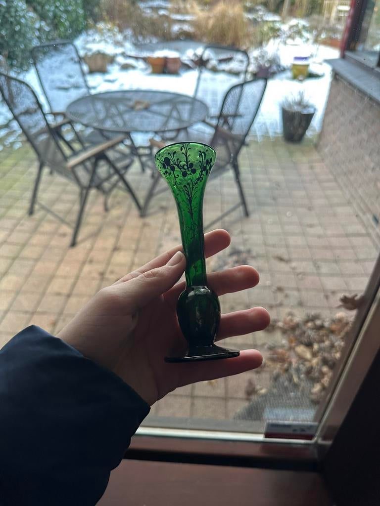 Vintage groene glazen budvaas, Antiek en Kunst, Antiek | Glas en Kristal, Ophalen